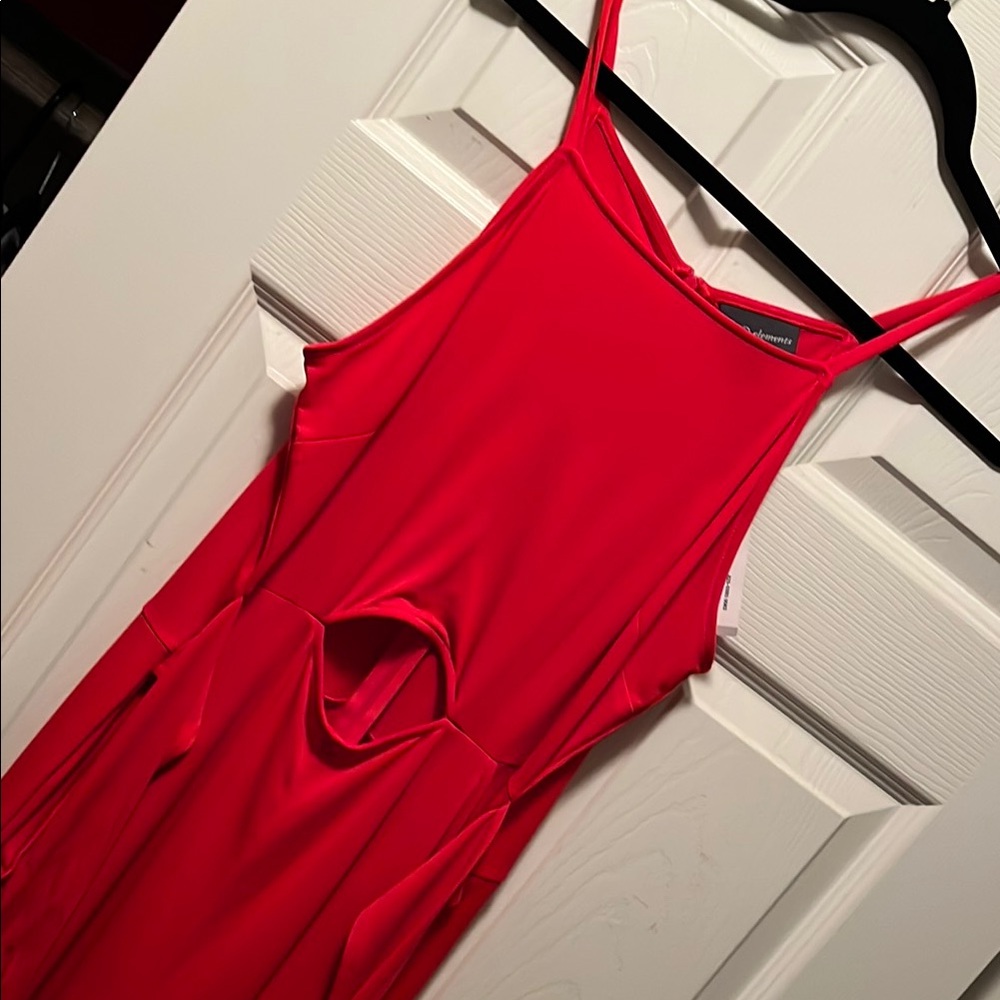 Bold Elements Madrid Red CUT TO curve Jumper